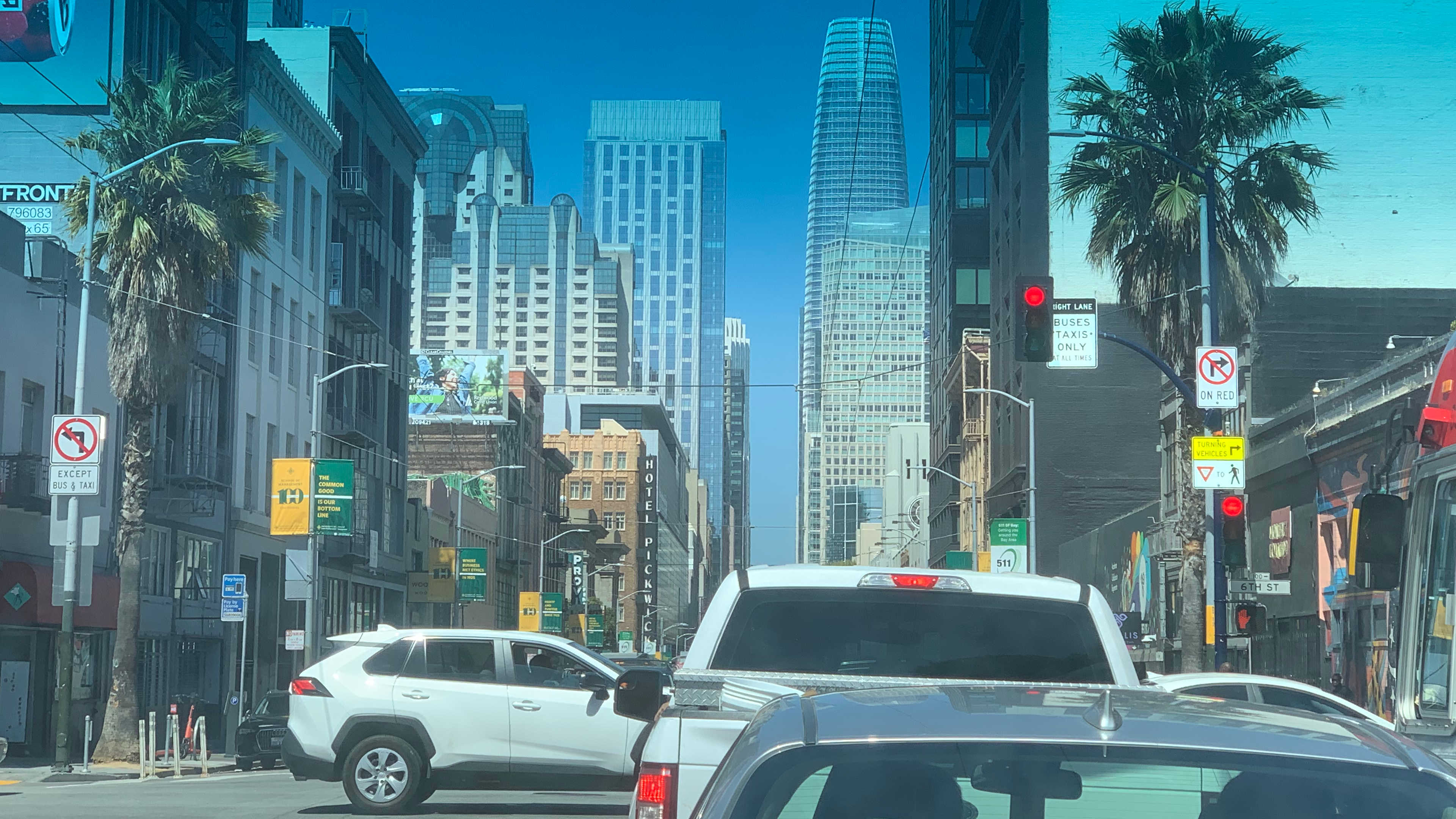 Mission Street and the Salesforce Tower